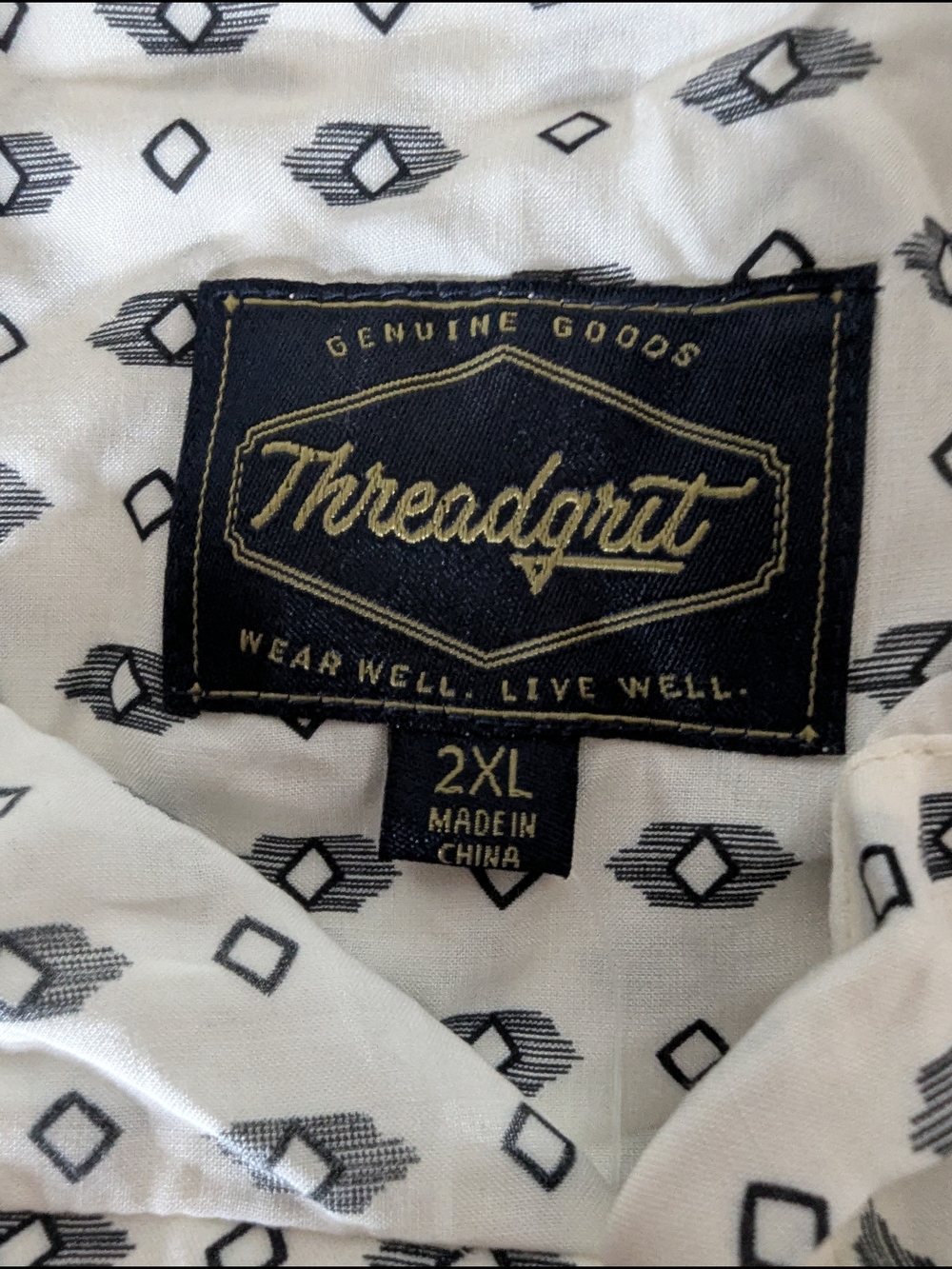 NWT Threadgrut 2XL White Geo Print Button Up Camp Shirt Pocket Casual - Picture 3 of 7